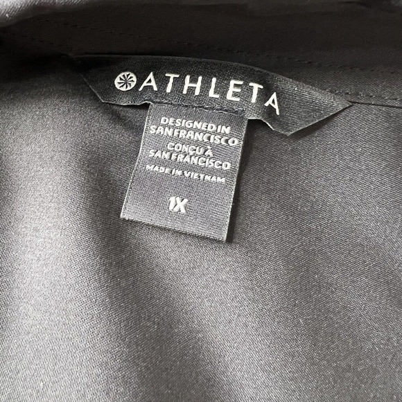 Athleta Black Long Sleeve Cropped Button Up Stretch Tech Top Plus Size 1X NWT - Picture 12 of 16